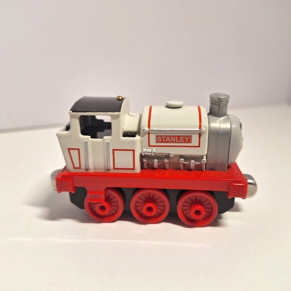 Stanley 3" Take N Play Diecast Engine 2012 Thomas The Train White Red Gray Black - Picture 7 of 7